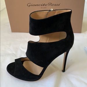 Gianvito Rossi Suede Zipper Stiletto Heels Size 7